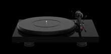 Afbeelding in Gallery-weergave laden, Platenspeler Pro-Ject Debut Carbon EVO Turntable HifiManiacs High Gloss Black