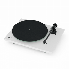 Afbeelding in Gallery-weergave laden, Platenspeler Pro-Ject T1 EVO Turntable HifiManiacs White / Standaard uitvoering
