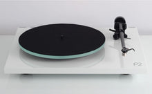 Afbeelding in Gallery-weergave laden, Platenspeler Rega Planar 2 Platenspeler HifiManiacs Glanzend Wit / Met Carbon
